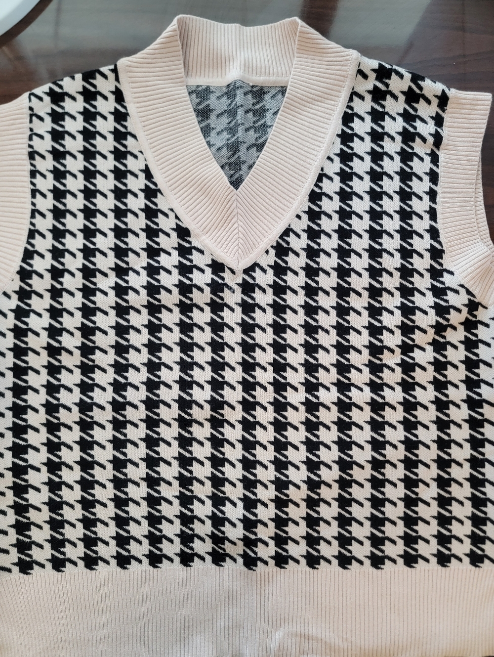 Cute Houndstooth Sweater Vest